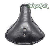 SADEL KULIT SEPEDA JENGKI