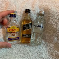 Johnnie walker Black Label, Gordon’s Dry Gin, Finlandia Vodka 酒版