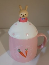 全新可愛卡通學生小白兔紅蘿蔔附蓋附湯匙馬克杯茶杯咖啡杯