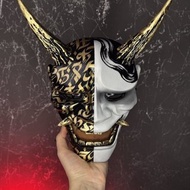 般若面具 - 黑白配金色書法，日本般若鬼面具