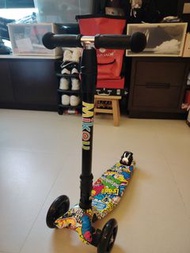 Mikou三輪滑板車
