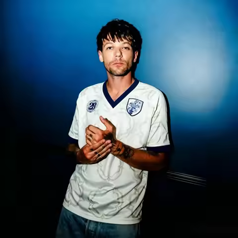 2026 New Louis Tomlinson Jersey, V-neck Breathable Mesh Trendy and Versatile Short-sleeved T-shirt U