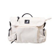 Kangol Shoulder Bag กระเป๋าสะพายข้าง ตกแต่งโลโก้ kangol  สีขาว  ดำ 64558706