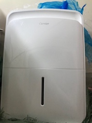 代家人出售，麻煩自行看一看圖片，估計92至99%新，如圖，超新淨，Carrier開利DC-22DA-X 負離子抽濕機22升