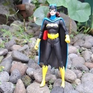 DC DIRECT BATGIRL SHOWCASE