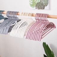 Hanger Giveaway 5 pcs