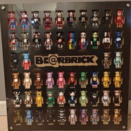 Bearbrick 100% 割愛 可散放 各代series公仔+展示板 54格 be@rbrick 100%
