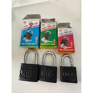 Genuine Viet Tiep lock hanging across the bridge 6-7-8-10