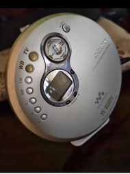 Sony walkman cd player radio player  Play read