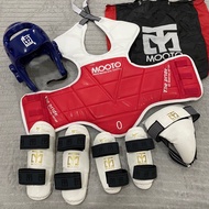 ชุดเกราะ MOOTO ทั้งชุด PROTECTOR SETS TAEKWONDO ทั้งกระเป๋า เกราะ สนับแขนขา หมวก กระจับ ชุดเกราะเทคว
