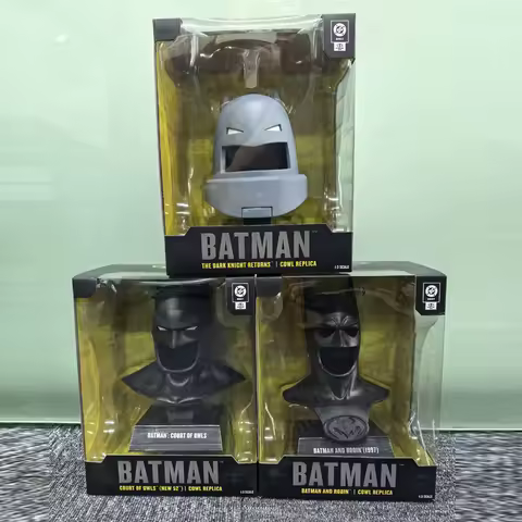 McFarlane Toys Armored Batman/Batman: Court of Owls/Batman & Robin 1:3 Scale Cowl Helmet