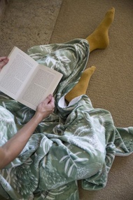 aLoveSupreme_雙面刷毛超親膚蓋毯_非洲植物王國_白色鼠尾草綠底