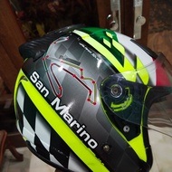 (terjual🙏) helm KYT galaxy doubel visor MotoGP san marino .bekas