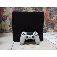 Used PS4 slim 500 gb