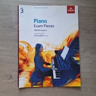 Abrsm Paino exam Grade 3 : 2021-2022  如圖所示，正使用痕跡，有紅色&蓝色筆迹，但不影響使用。天水圍天秀站交收/自付郵
