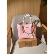 275
COACH/COACH
Classic MOLLIE No. 25 Tote Bag
Willow No. 24 ToteUnderarm Adjustable tote Shopping B