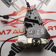 MERCEDES W169 A169 FRONT LEFT DOOR LOCK USED