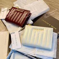 絕版直條 Creamy再執出一個💨｜全新正品New Donna Charles & Keith Folded Wallet 純色簡約竪紋多卡位對折零錢短款銀包錢包 米白色 Charles&Keith 