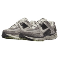 NIKE 耐吉 女款 Zoom Vomero 5 運動鞋 FB8825001