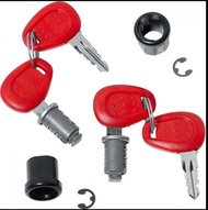 กุญแจ givi จากอิตาลีพร้อมกุญแจ E21 B27 b32 B37 b47 B360 E43และกล่องด้านข้างกล่องท้ายอื่นๆ