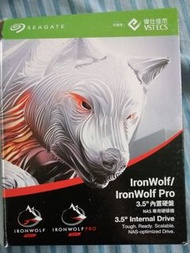 IronWolf 8TB HHD