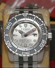 Tudor 25000 HYDRO1200M深潛