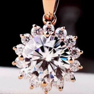 Moissanite Luxury Group-set 1/2 Carat Diamond Pendant For Women Sunflower Necklace Pendant Platinum-