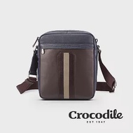 【Crocodile】鱷魚皮件 Mocha系列 男生斜背包推薦 直式側背包 真皮包包-0104-10404-新品上市 咖啡色