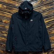 Jaket Outdoor DICKIES Size M ( P 65cm x L 52cm ) jaket hiking bagus