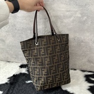Fendi 芬迪 老花托特包