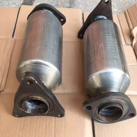 Suitable for Lexus LS430 SC430 GS430 4.3 V8 3UZ catalytic converter exhaust purifier