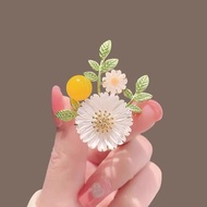 Small daisy flower brooch pearl pin niche femininity suit corsage tide literary small fresh accessor