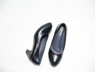 รองเท้าเเฟชั่นผู้หญิงเเบบคัชชูทำงานส้นปานกลาง No. 2915 NE&amp;NA Collection Shoes