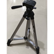 Hakuba W-312 4-Section Tripod for Video Cameras, Silver Comes with a dedicated storage bag