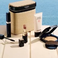 現貨- Chanel beauty counter 2026 VIP straw makeup box vanity bag purse with snap hooks 香奈兒美妝專櫃最新VIP贈品化