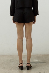 AIMER - Paris Shorts กางเกงขาสั้น เอวกลาง เก็บทรง