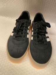 Adidas 黑色 sambarose w