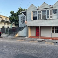 โรงแรม JJ Guest House - Branns Hamlet