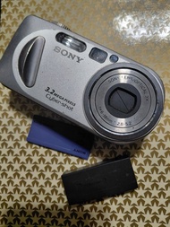 Sony Cyber-shot DSC-P8 數位ccd相機