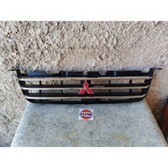 Mitsubishi Kuda front Grill Grill 98 99 2001 - ORI Original used