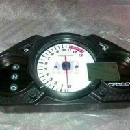 Speedometer CB 150 r old.