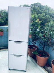 雪櫃 日立三門可自動制冰 窄身慳位款 #二手電器 #傢俱 #傢俬 #家電 #家庭用品 #搬屋 #拆舊 #新款 #二手洗衣機 #二手雪櫃 #時尚 #安裝 #貨到付款 #送貨 #家庭電器 #信用卡 #大減