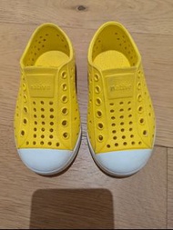 Native Yellow Shoes C7