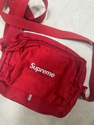 Supreme 紅色斜孭袋