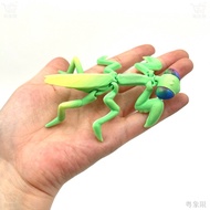 3D Printed Articulated Mantis Inspired Model Poseable Realistic Insect Sculpture Desk Ornament 3d pr