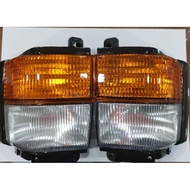 NISSAN CW520 SIGNAL LAMP (MADE IN TAIWAN) Lampu Isyarat NISSAN CW520 (Dibuat di Taiwan)