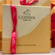 Godiva Gold Collection Chocolate Gift Box, 9pcs