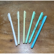 Pen hitam dakwat basah