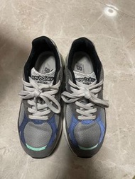 New balance 990v4