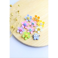 1 Daisy Smile Brooch